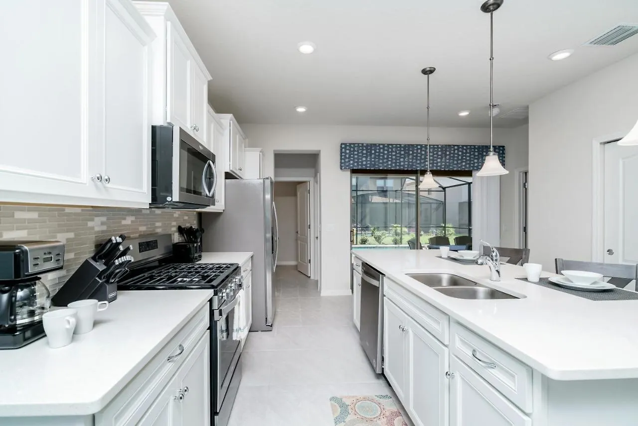 5448 Misty Oak Circle Villa Davenport