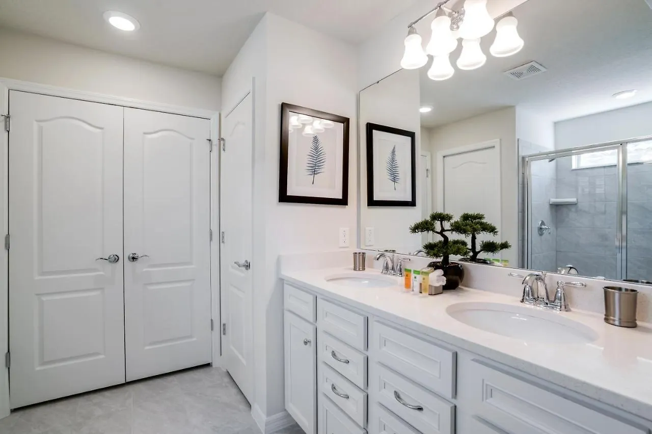 5448 Misty Oak Circle Villa Davenport United States